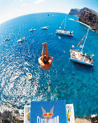 Red Bull Cliff Diving in Lanai, USA in 2002  