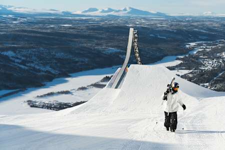 Jesper Tjäder poses for a photo whilst shooting for the world’s first open loop project in Åre, Sweden in January 2024.