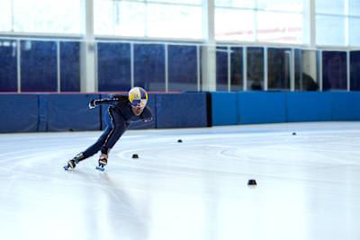 Maame Biney beim Speedskating.