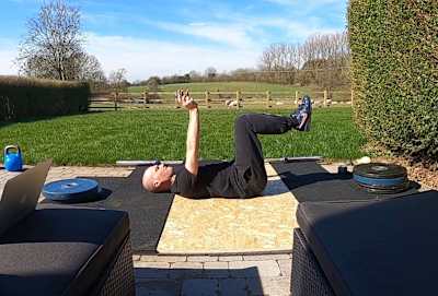 Deadbug bodyweight exercise how to starting position