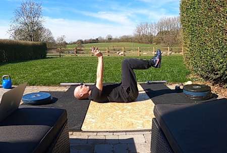 Deadbug bodyweight exercise how to starting position