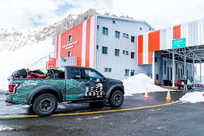 Espectaculares pick-ups para la expedición.