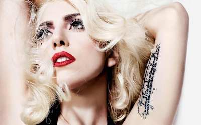 Lady Gaga knows how to look after her fans, once buying $1,000 of pizza to feed a group of them camped outside her hotel.