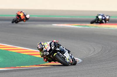 Le Français Johann Zarco pilote sa moto pendant le Grand Prix de MotoGP d'Aragon 2020 en Espagne.