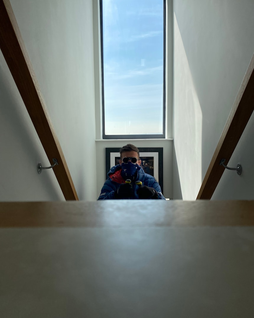 Ed Jackson Climbs Mt Everest On His Parents Stairs