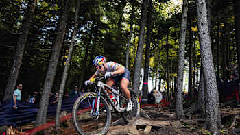 Evie Richards performs at the UCI XCO World Cup in Snowshoe, USA on October 1, 2023