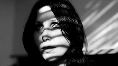 Icône drone-metal-art-folk Chelsea Wolfe à Los Angeles.