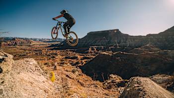 Hannah Bergemann tests out her line at Red Bull Formation 2019
