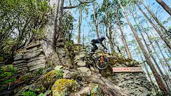 Ronan Dunne competes at Red Bull Hardline 2024