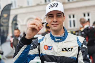 Polish star is unbeaten at home this season