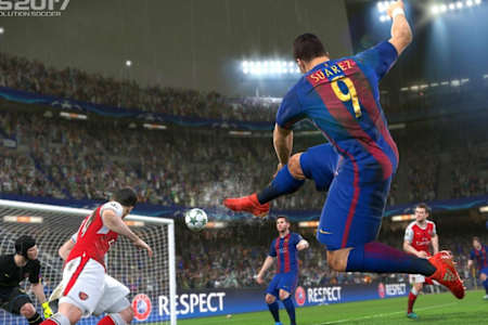 Luis Suárez in action in PES 2017