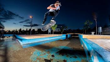 Sebi Hofbauer – Backside Flip