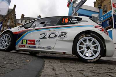Meeke gave Peugeot's 208 T16 R5 car its public debut in 2013