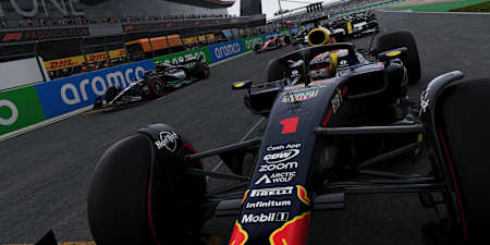 Screenshot aus F1 23 zeigt den Boliden von Max Verstappen am Start auf dem Silverstone Circuit.