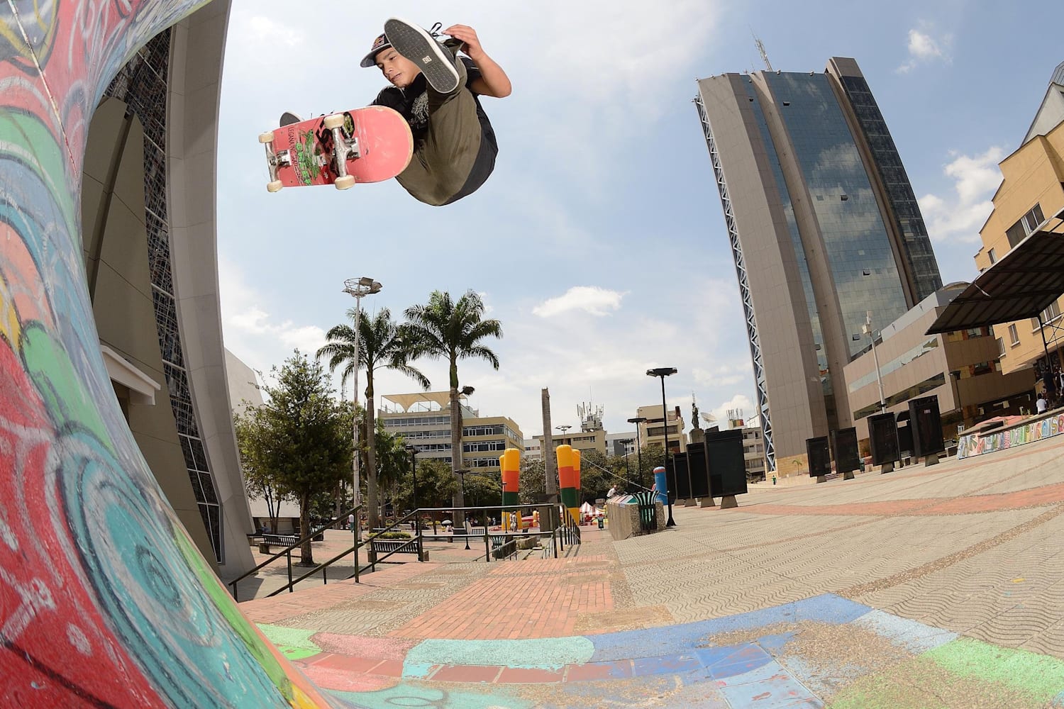 Skate Colombia Medellin to Cali part 2 Red Bull