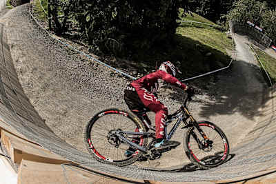 La piste de la Coupe du Monde UCI de VTT descente 2018 de Leogang a subi quelques modifications.