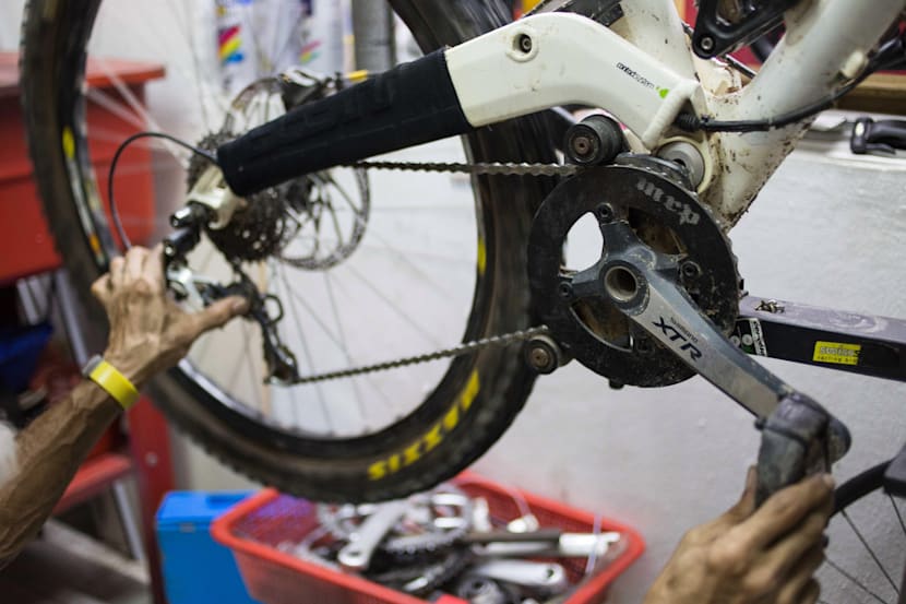 mountain bike servicing