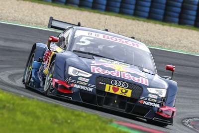 Matthias Ekström en la carrera del DTM en el Motorsport Arena Oschersleben, 2015