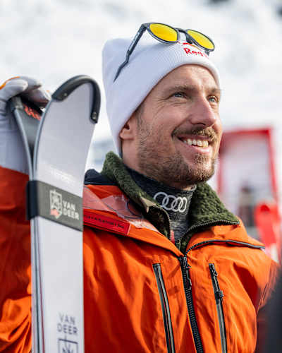 Le légendaire skieur autrichien Marcel Hirscher retrouve le sourire et se prépare à faire son retour en Coupe du monde de ski alpin.