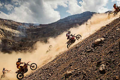 Zawodnicy podczas Red Bull Hare Scramble 2015 w Eisenerz, Austria