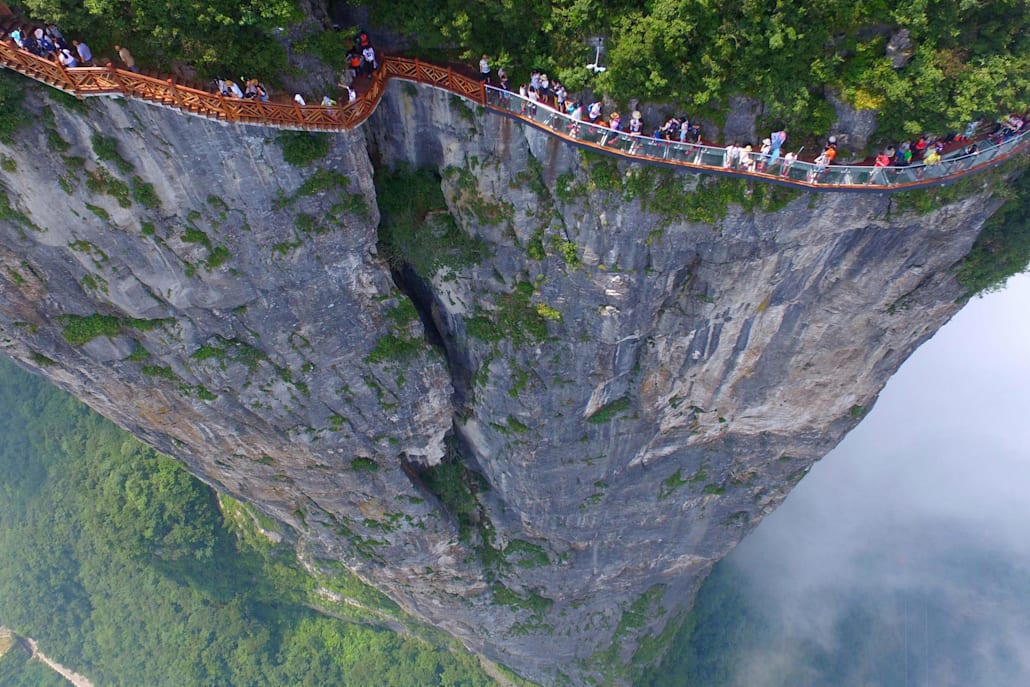 China's amazing cliff-hugging Tianmen Mountain