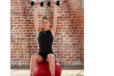 Lindsey Vonn shows core exercise