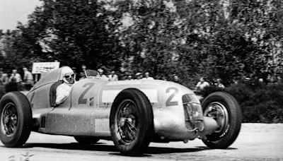 Rudolf Caracciola, camino del triunfo en Francia, 1935, con Mercedes.