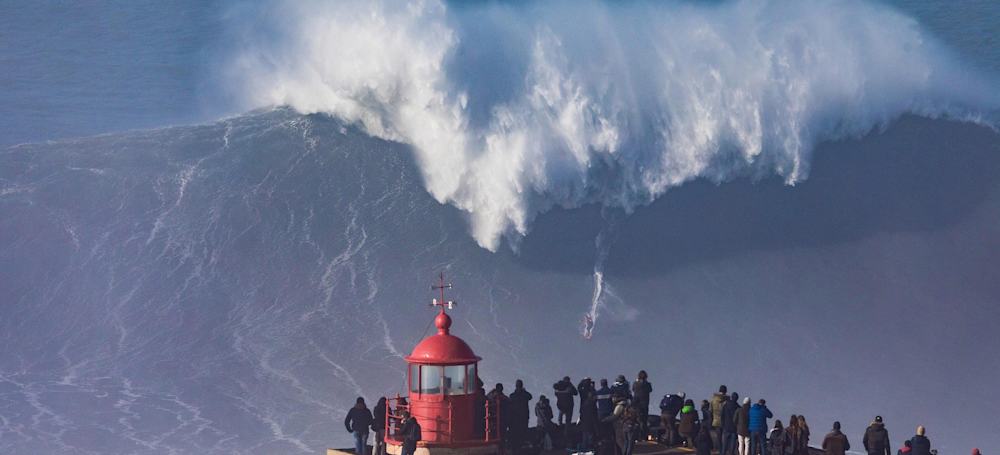 Big Wave surfing: Massive Nazare waves in 2018