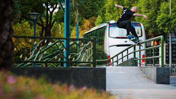 Taylor Nawrocki – Frontside Crooked Grind