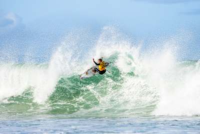 Surferin Molly Picklum im Finale der WSL Corona Cero Open J-Bay 2025