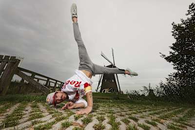 B-Boy Cico faz o windmill