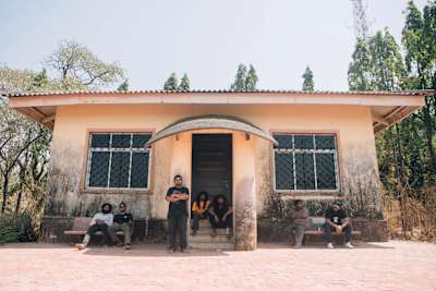 Aarey Guest House is a place where Swadesi would come to get away from city life and relish the nature around.