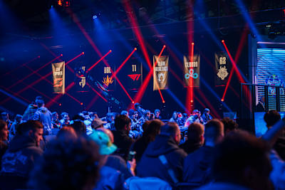 La imagen muestra a los espectadores del Red Bull Home Ground 2024 en Berlín el viernes 22 de noviembre de 2024.