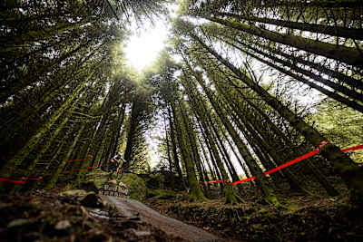 Gee Atherton at RedBull Hardline in Dinas Mawddwy, Wales on September 10th, 2022. 