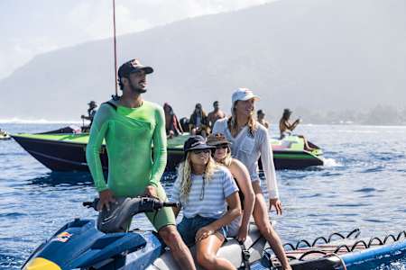 Izzy Gomez, Caity Simmers, Molly Picklum and  Lucas Chumbo at Teahupo'o
