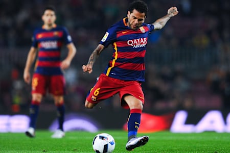 Dani Alves scoring a goal in the Copa del Rey