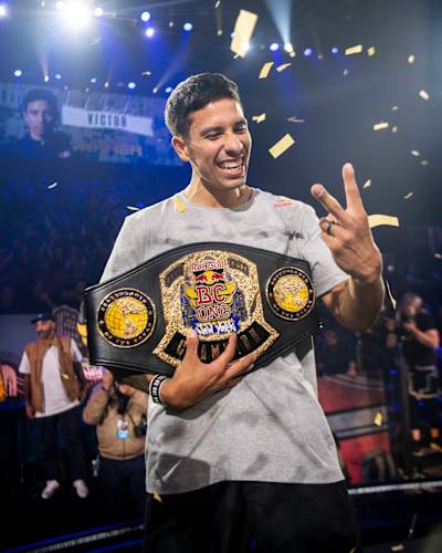 Victor celebra o bicampeonato do Red Bull Bc One em 12 de novembro de 2022