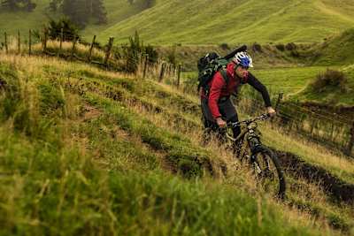 Mountain bike en terreno llano.