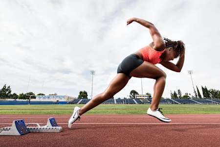 Kaylin Whitney starts a sprint