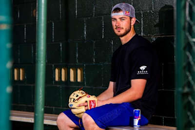 Kris Bryant chillin' in the dugout
