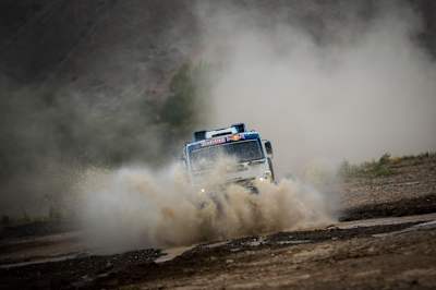 Eduard Nikolaev battles the terrain