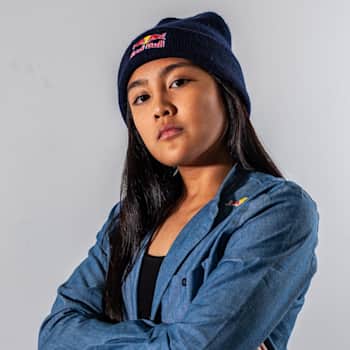Logistx: B-Girl – Red Bull perfil