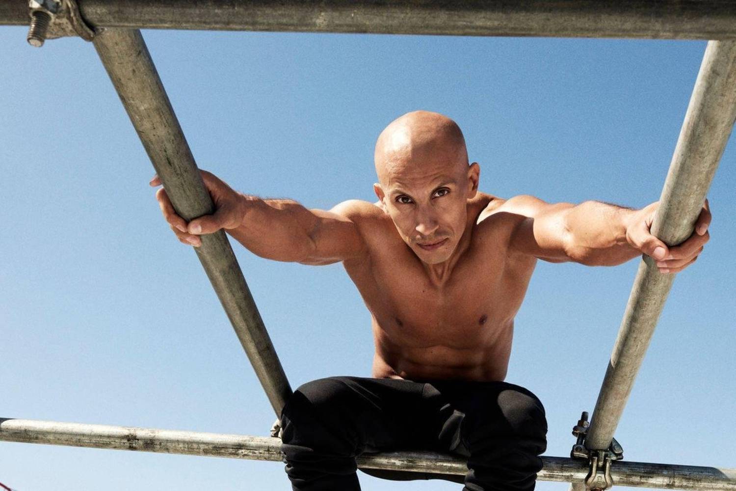 Frank Medrano: Get fit calisthenics | The Red Bulletin