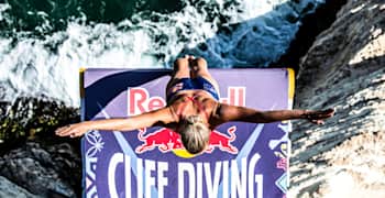 Deep Dive T1 E2: El despegue – cliff diving vídeo