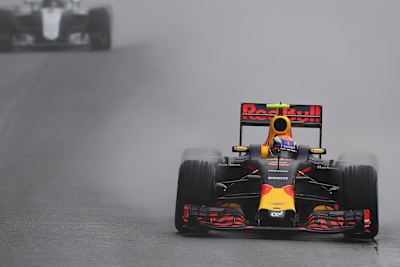 Verstappen harika biryarış çıkarıp üçüncü oldu
