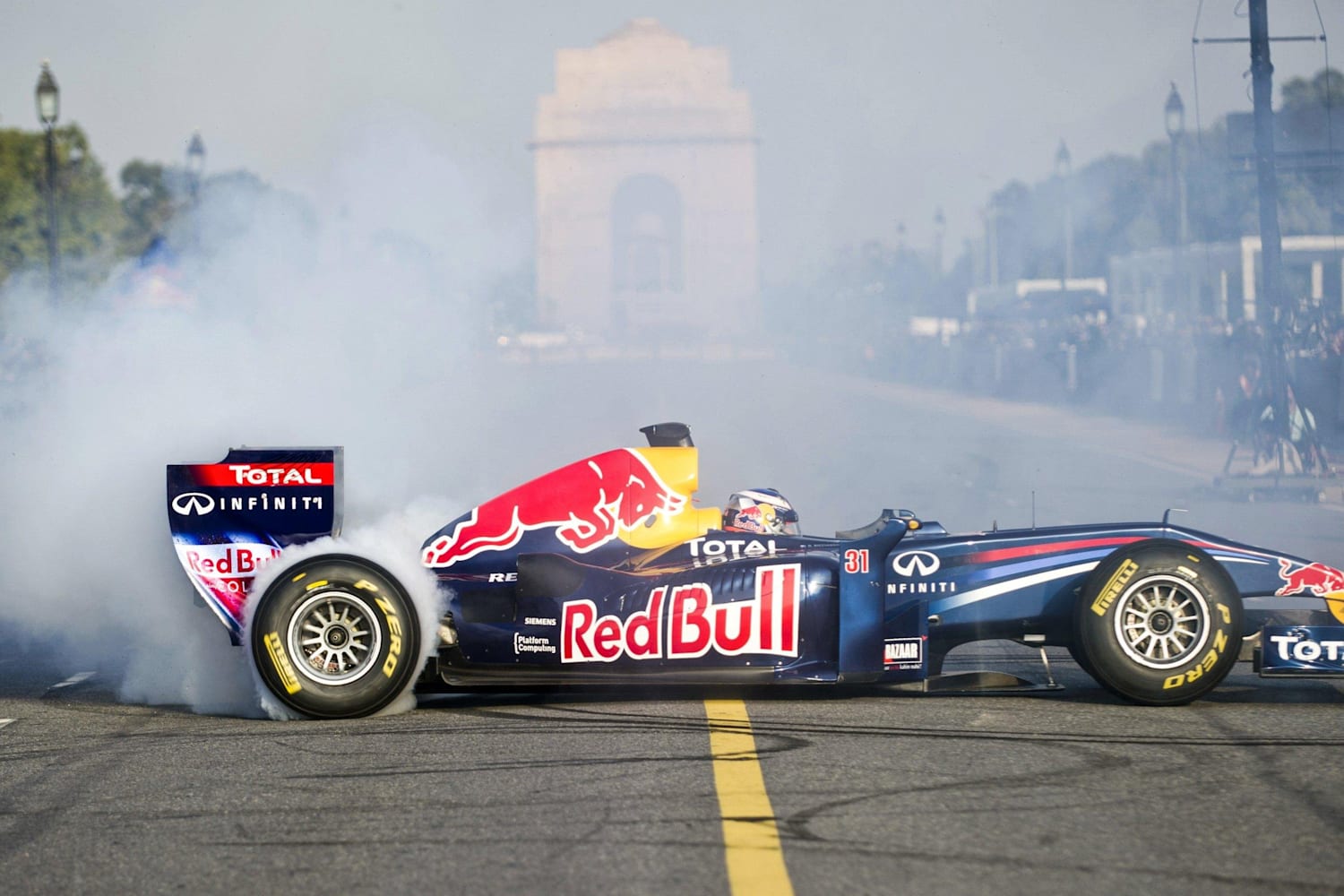 red bull racing trainers
