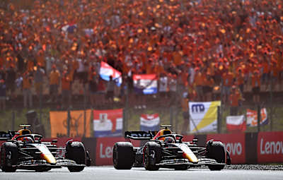 Les supporters de Max Verstappen en folie lors du Grand Prix d'Espagne 2022, sur le circuit de Barcelone.