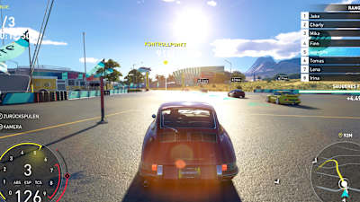 Screenshot aus The Crew Motorfest zeigt einen alten Porsche im Sonnenlicht.