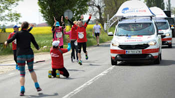 Wings for Life World Run 2015 Catcher Cars.