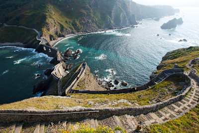 Na konci si něco přej! Nejdelší schodiště světa - San Juan de Gaztelugatxe, Španělsko